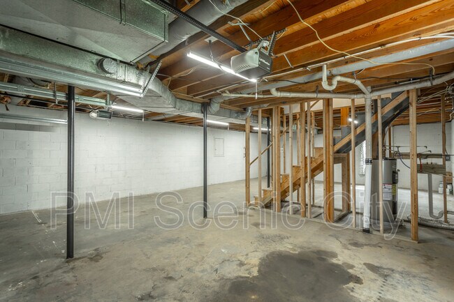 Building Photo - 5907 Browntown Rd