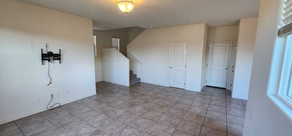Building Photo - 162 Sweetwater Ln