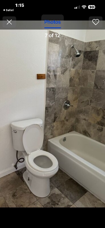 Building Photo - 8619 Bennett Ave