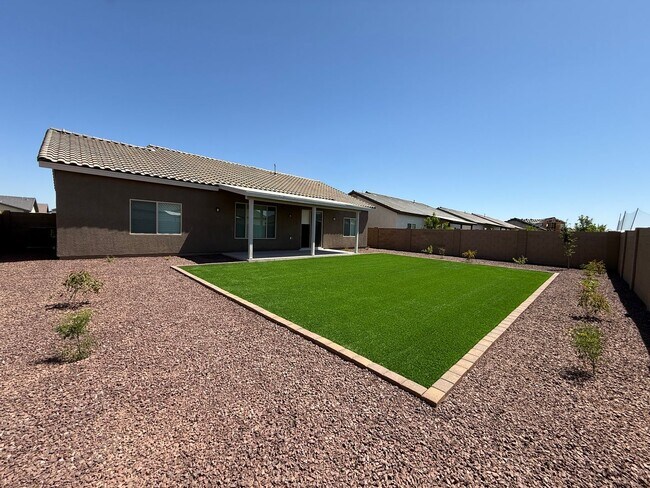 Building Photo - Livingston Ranch - BRAND NEW & IMMACULATE