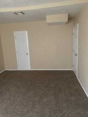 Building Photo - 14633 Valentin Dr