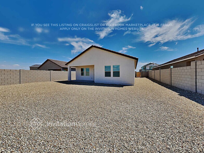 Building Photo - 19140 W Pierson St