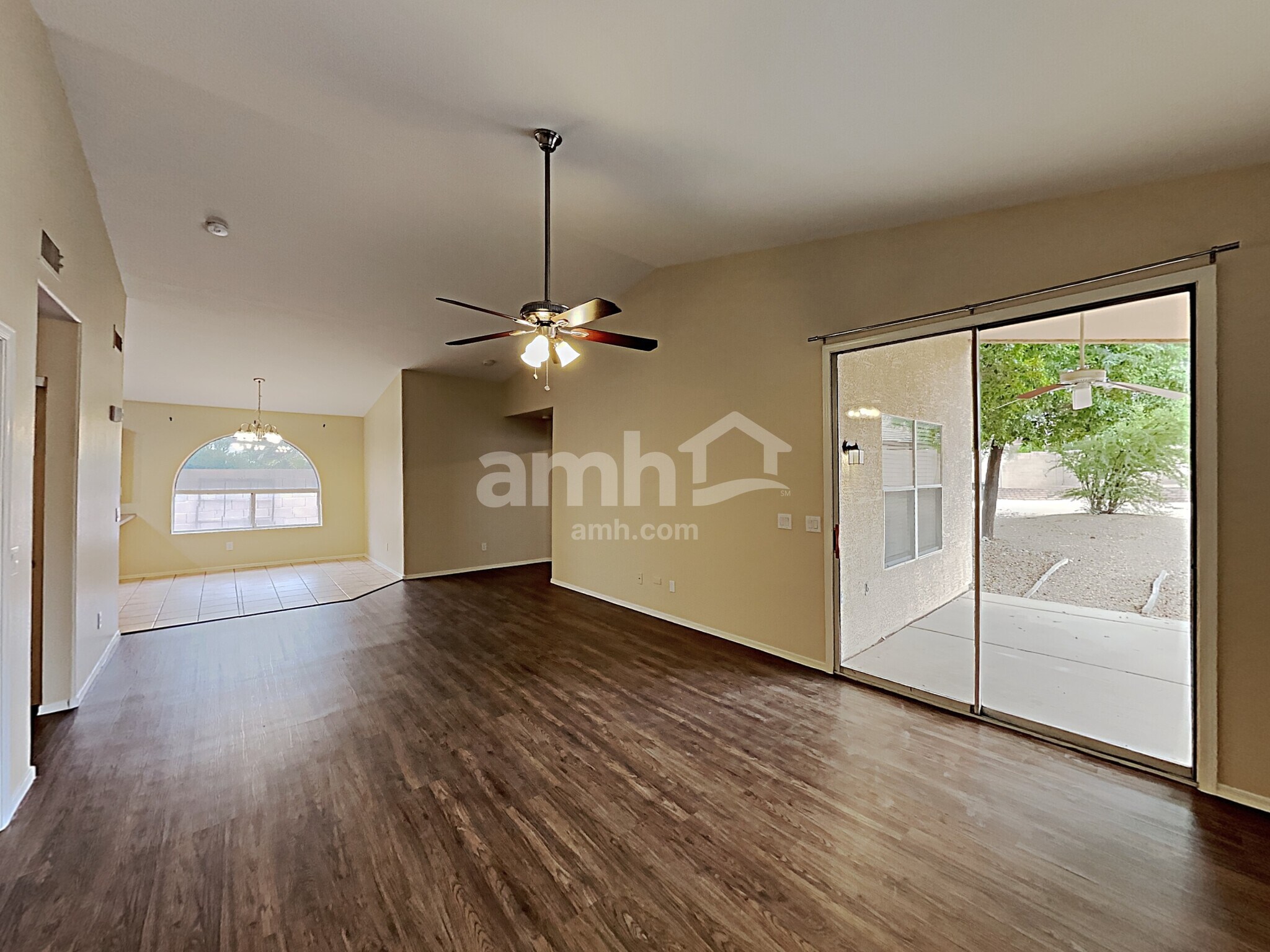 Building Photo - 12751 W Palm Ln
