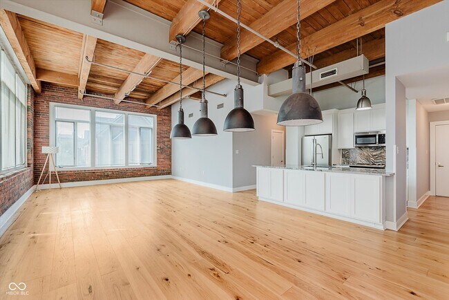 Building Photo - 430 N Park Ave