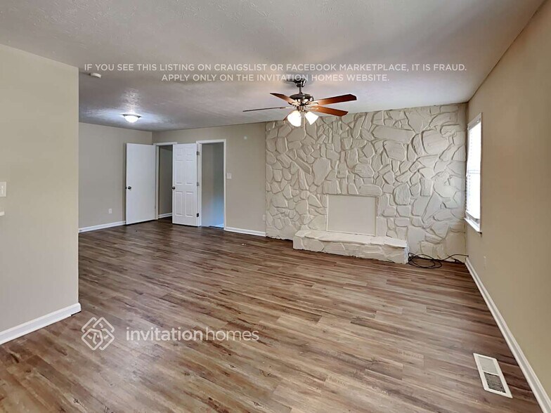 Building Photo - 8594 Autumn Leaf Dr