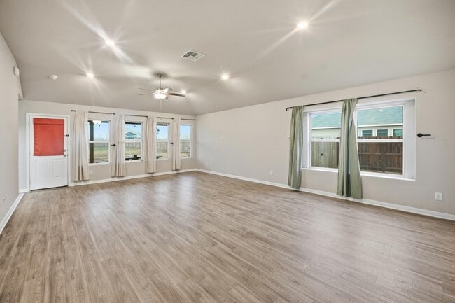 Building Photo - 9313 Other