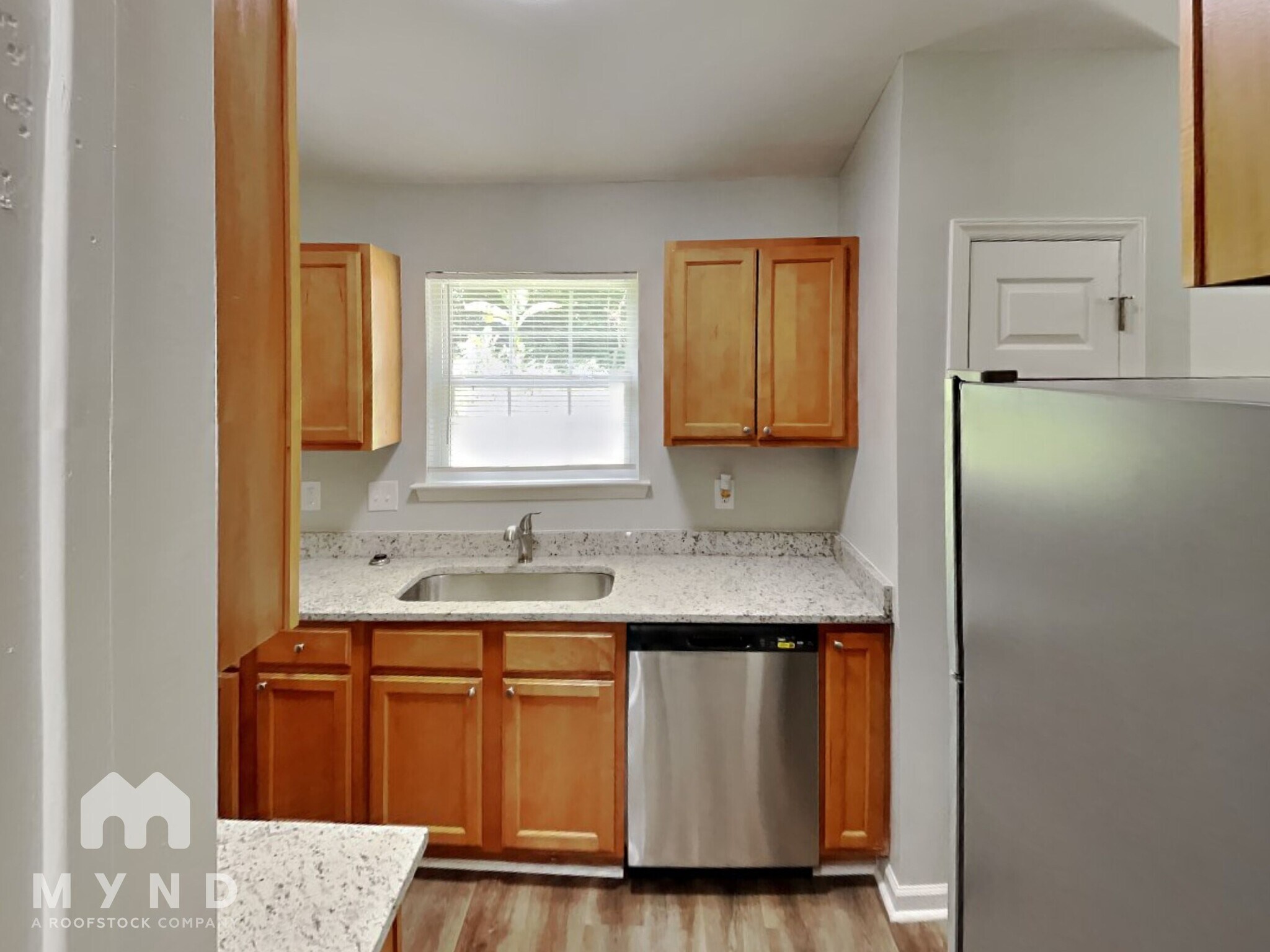 Building Photo - 3604 Oakwood Rd