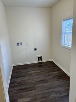 Building Photo - 3606 Lily St