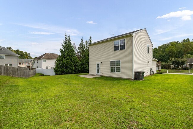 Building Photo - Spacious 3-Bedroom Home with Garage in Desirable Greensboro Neighborhood!