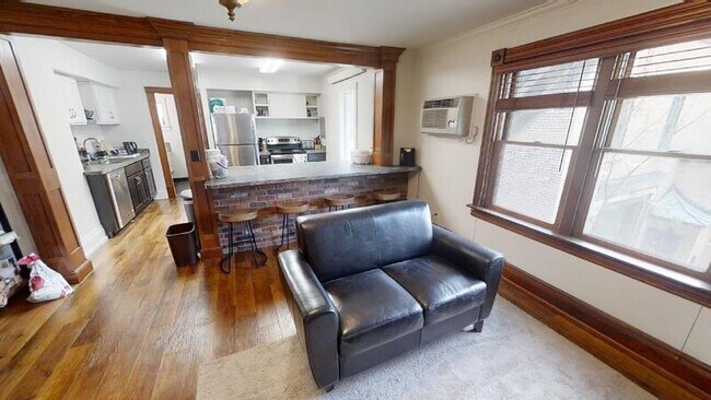 Building Photo - 212 E William St