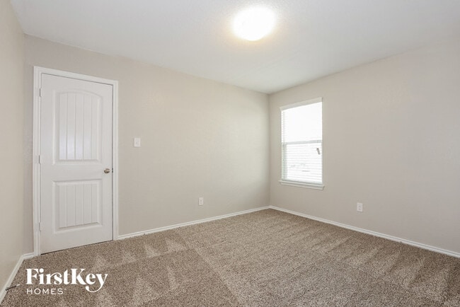 Building Photo - 7214 Pandora Wy