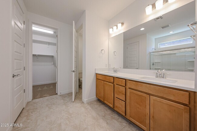Building Photo - 25237 N 172nd Dr