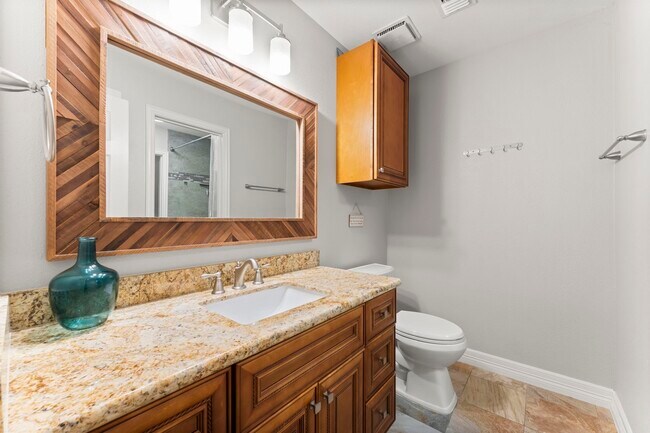 Building Photo - 71 Hideaway Dr