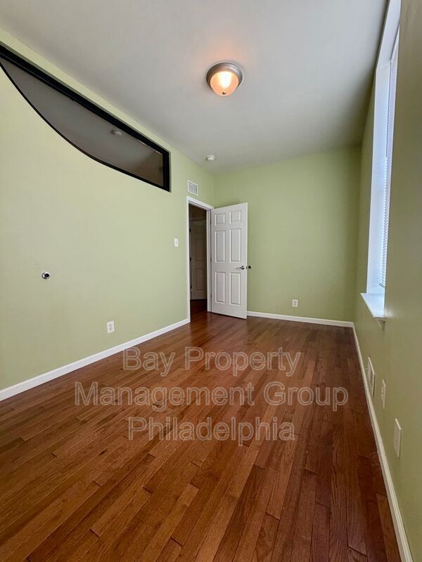 Building Photo - 3847 Spring Garden St