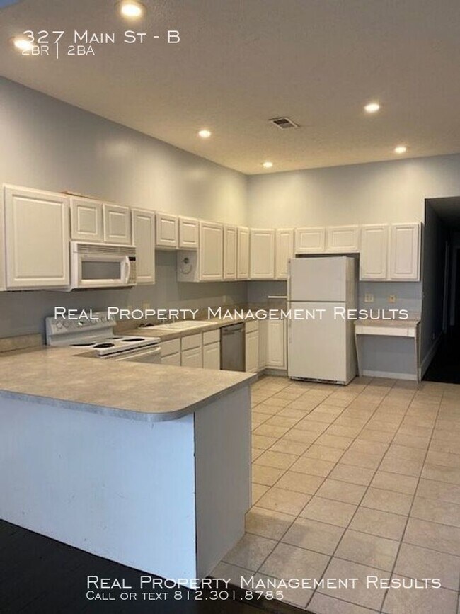 Building Photo - 2 Bedroom, 2 Bath - Loft Apartment on Main