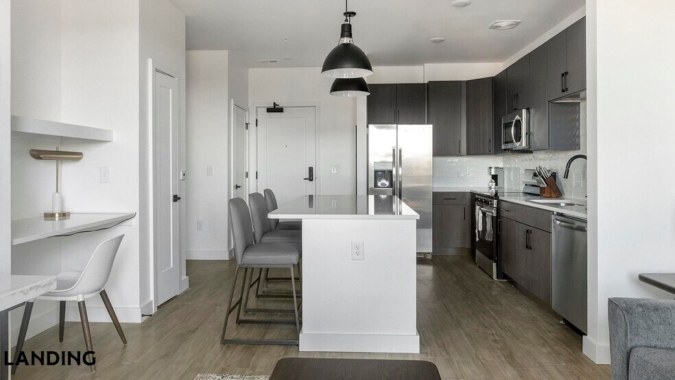 Building Photo - 1007 S Mint St