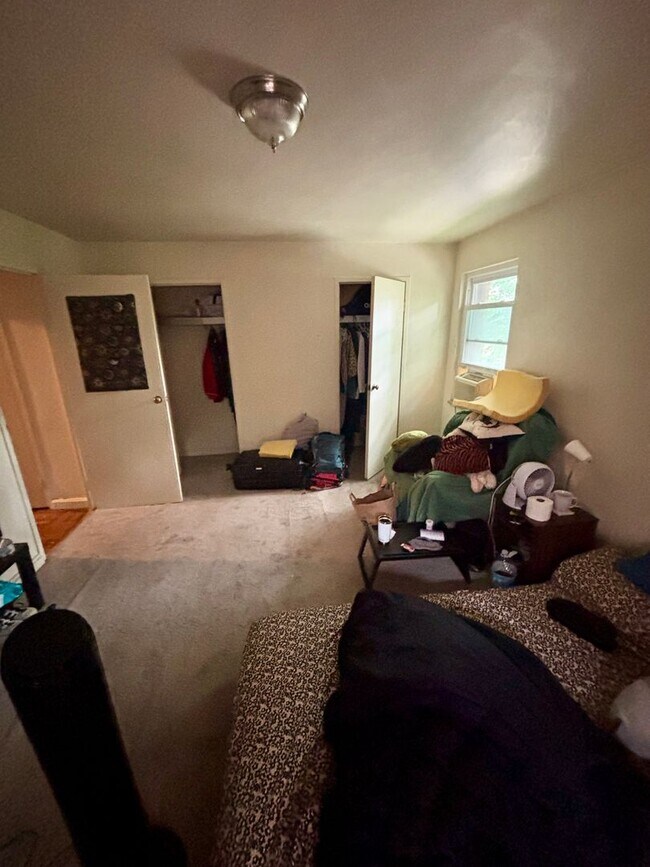Building Photo - Spacious 2 bedroom in Shadyside