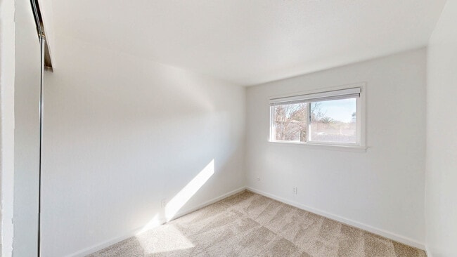 Building Photo - 18199 Happy Ln