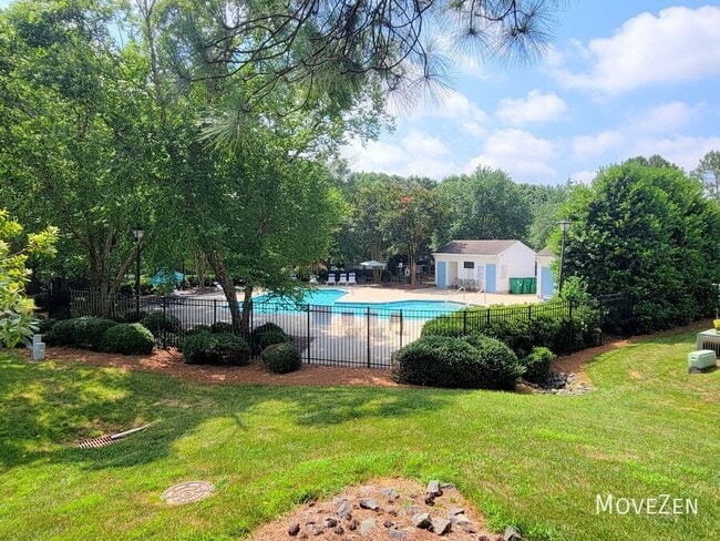 Building Photo - 3017 Summercroft Ln