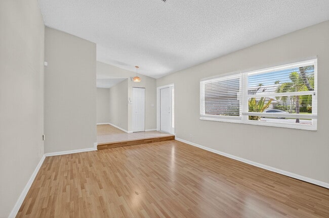 Building Photo - 17414 Spring Tree Ln