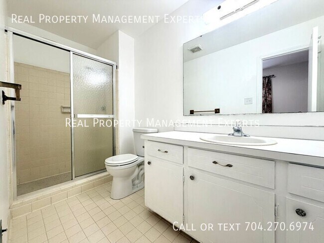 Building Photo - 4017 Tamerlane Dr