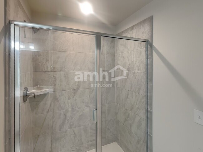 Building Photo - 4317 Fieldcrest Dr