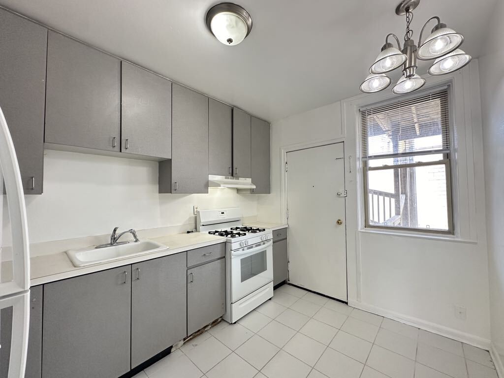 Building Photo - 4407 N Keystone Ave