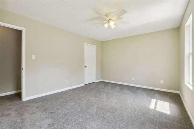 Building Photo - 1819 Singer Way