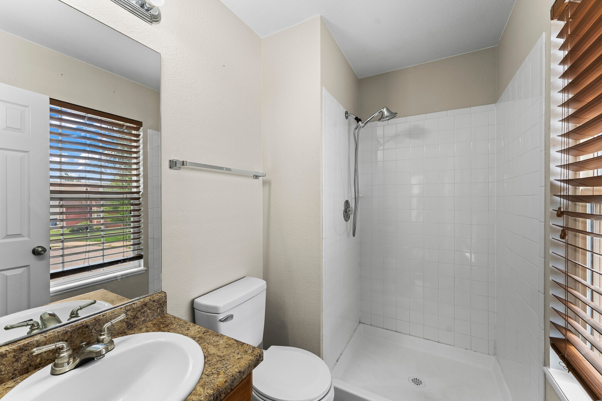Building Photo - 2155 Woodsong Way