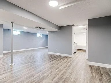 Building Photo - 6695 Upper 167th St W