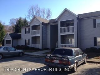Primary Photo - 647 W Presnell St