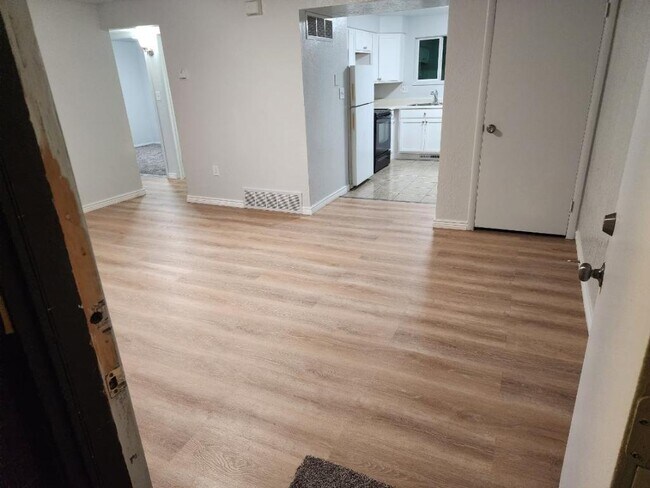 Building Photo - Roy 4-plex 2014