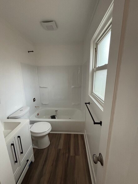 Building Photo - 3742 Anioton Ct