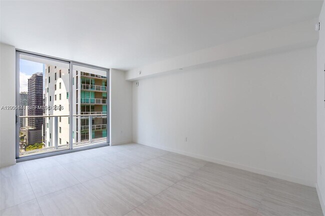 Building Photo - 77 SE 5th St