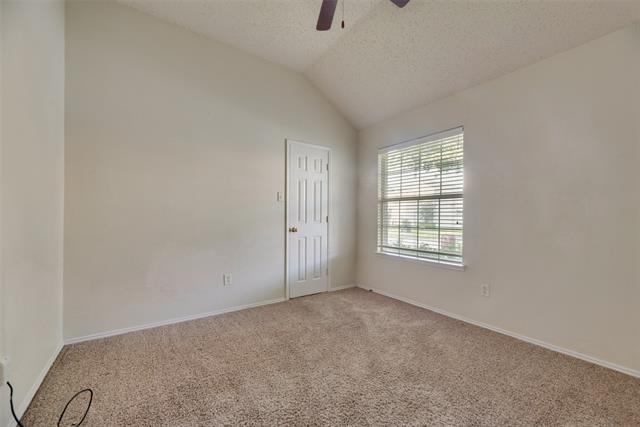 Building Photo - 2307 Stratford Dr