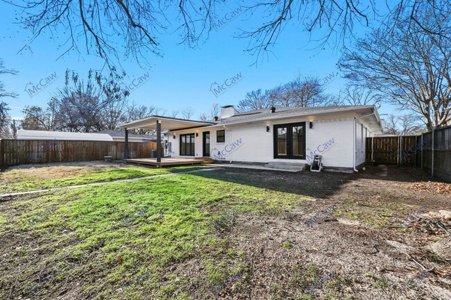 Building Photo - 7412 Fenton Dr