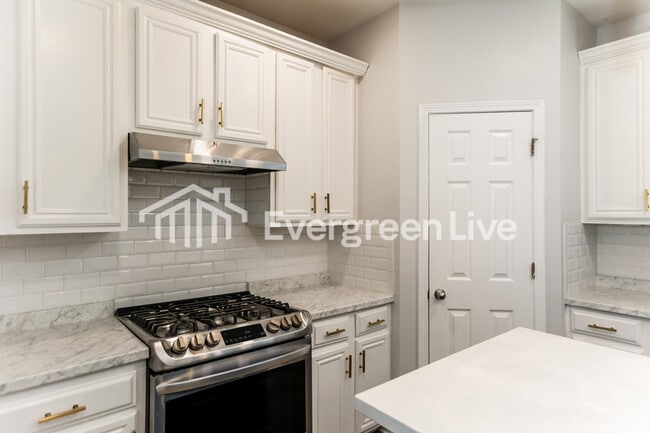 Building Photo - 7189 Cavender Dr SW