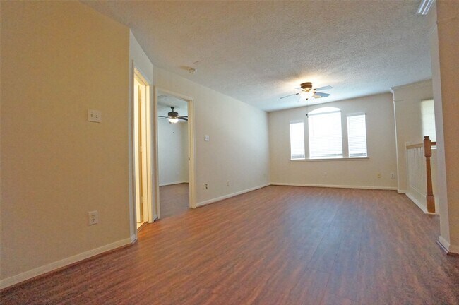 Building Photo - 4126 Midstream Dr