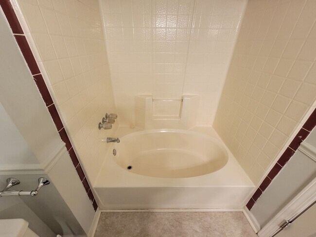 Building Photo - Charming Douglasville Home with Bonus Base...
