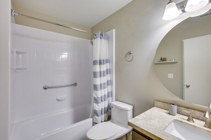 Building Photo - 701 Kettner Blvd