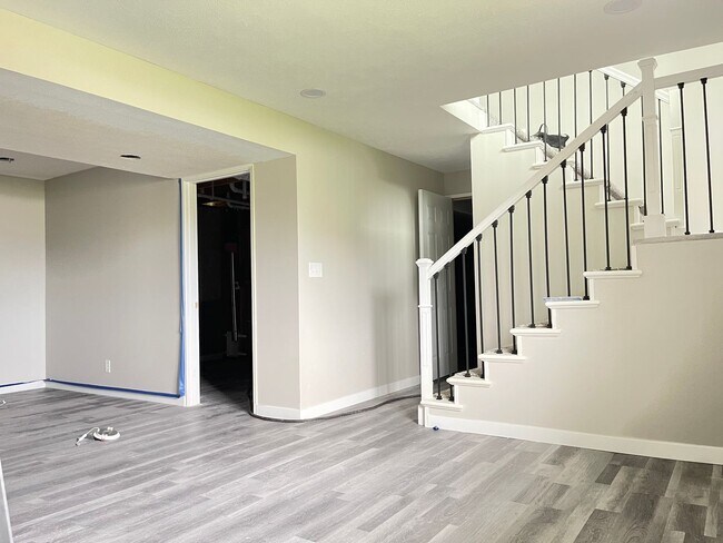 Building Photo - Newly rebuilt house in the heart of Elkhorn