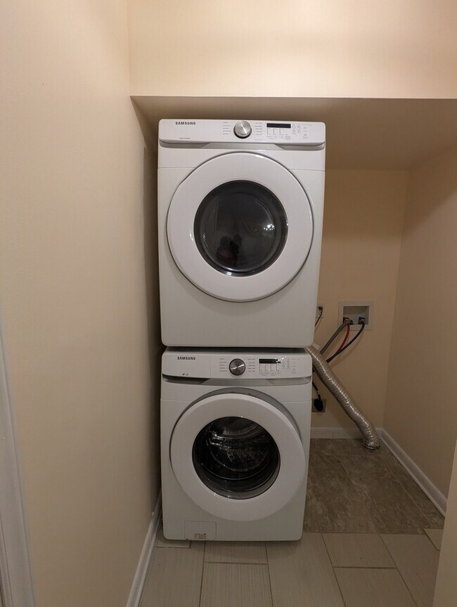 Building Photo - 2506 N Duke St