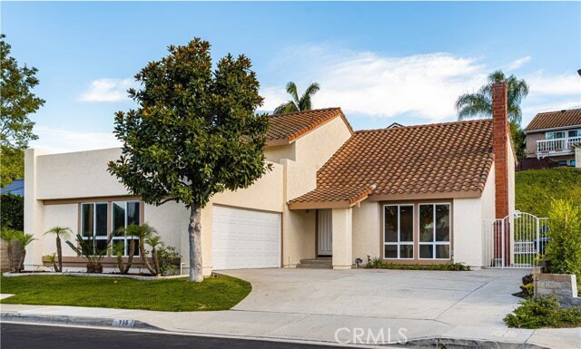 Building Photo - 738 S Fairway Ln