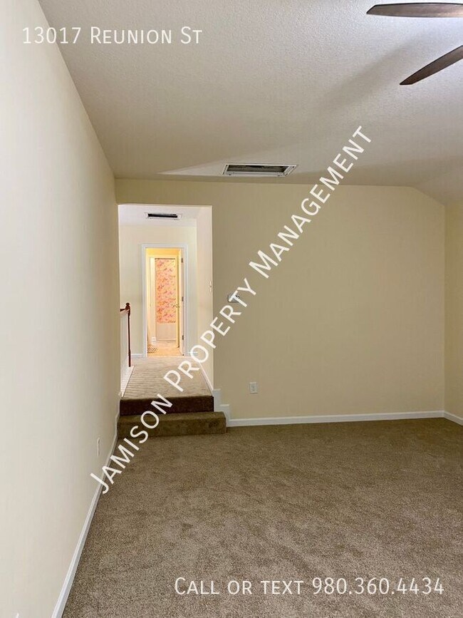 Building Photo - 13017 Reunion St