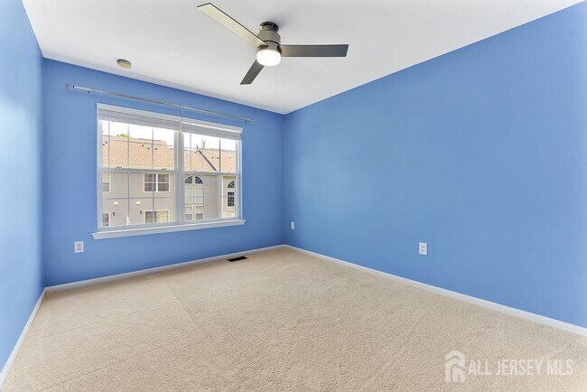 Building Photo - 102 Berkshire Dr