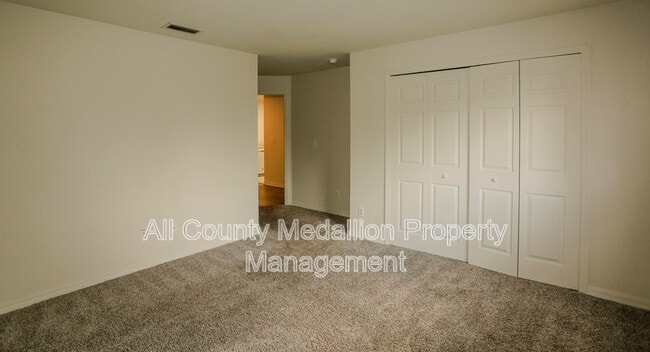 Building Photo - 2511 Hightower Ave S