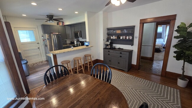 Building Photo - Spacious 4BR  in Saint Paul | 2 Full Baths - VIDEO TOUR