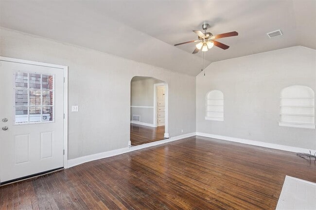 Building Photo - 1220 NW 43rd St