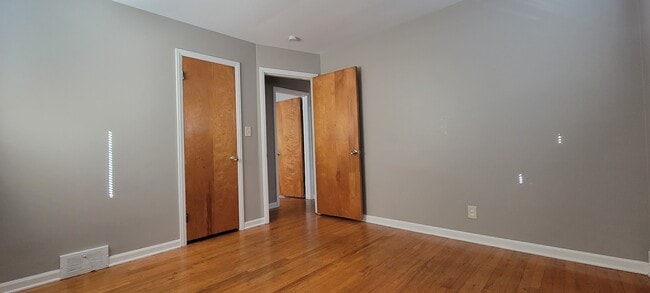 Building Photo - 18258 Curtain Ave