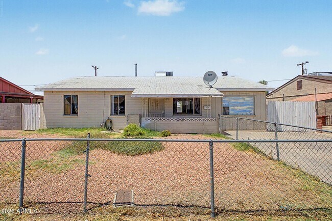 Building Photo - 5828 N 63rd Dr
